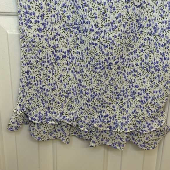 Petal + Pup Leia Blue Floral Puff Sleeve Cottagecore Smocked Midi Dress 8 NWT - Picture 8 of 10
